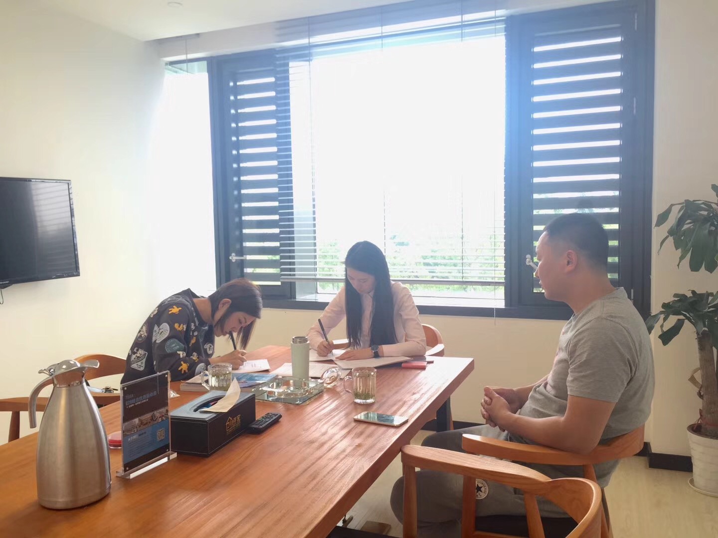 熱烈祝賀寧總簽約創(chuàng)綠家泰安市縣級(jí)代理！