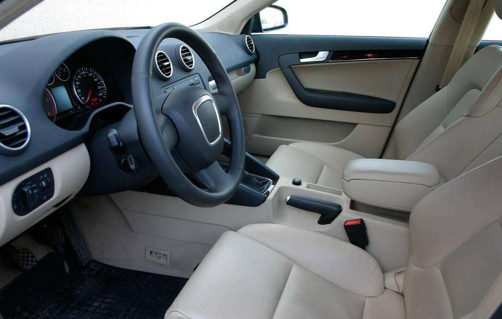 未經過甲醛治理的新車,老人兒童不宜乘坐 未經過甲醛治理的新車,老人兒童不宜乘坐