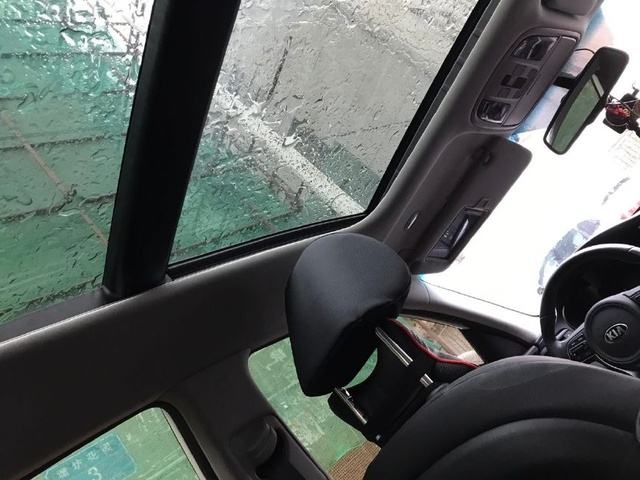 一輛汽車怎么能不受潮呢？