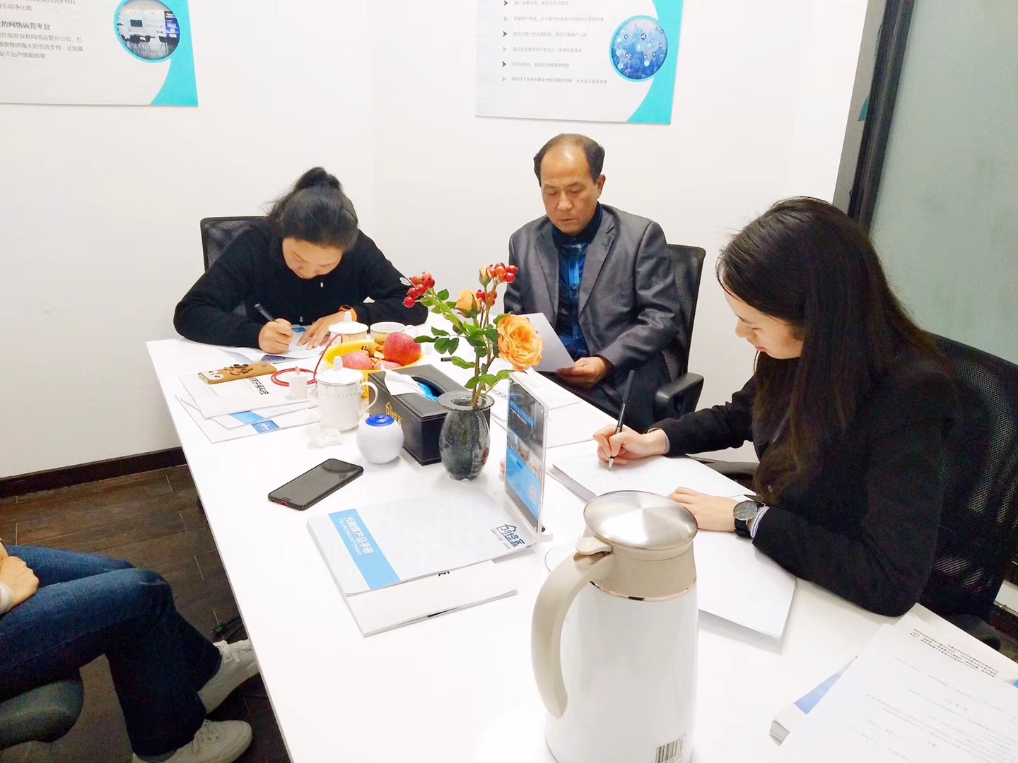 熱烈祝賀李總簽約創(chuàng)綠家撫州市區(qū)級代理！