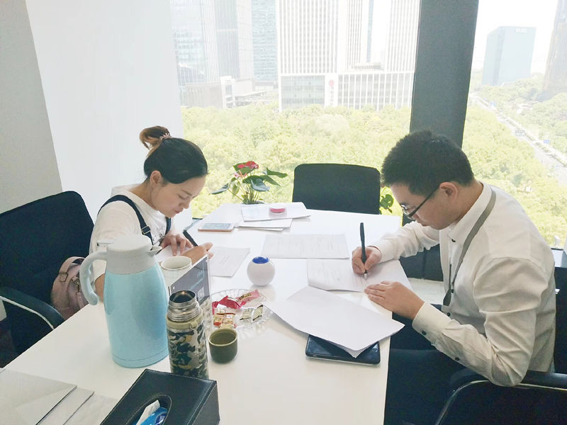 熱烈祝賀陳總簽約創綠家浙江省縣級市代理! 熱烈祝賀陳總簽約創綠家浙江省縣級市代理!