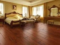 板材中的甲醛含量如何看,教你選一款健康環保又適合的地板!