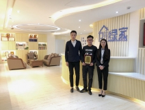 熱烈祝賀龍總、趙總簽約創(chuàng)綠家南京市區(qū)級(jí)代理！