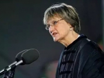 十分鐘閱讀 | 哈佛校長演講:先到你想去的地方,然后再到你應該去的地方。