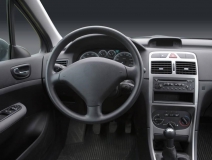 未經過甲醛治理的新車,老人兒童不宜乘坐